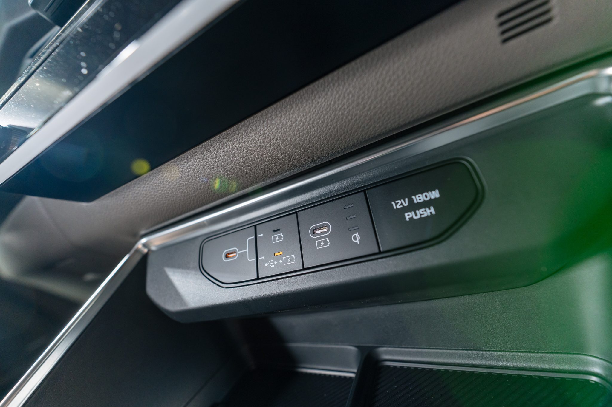 The New Kia Carnival Redefines Large MPV Appeal with Restyled Boldness ...